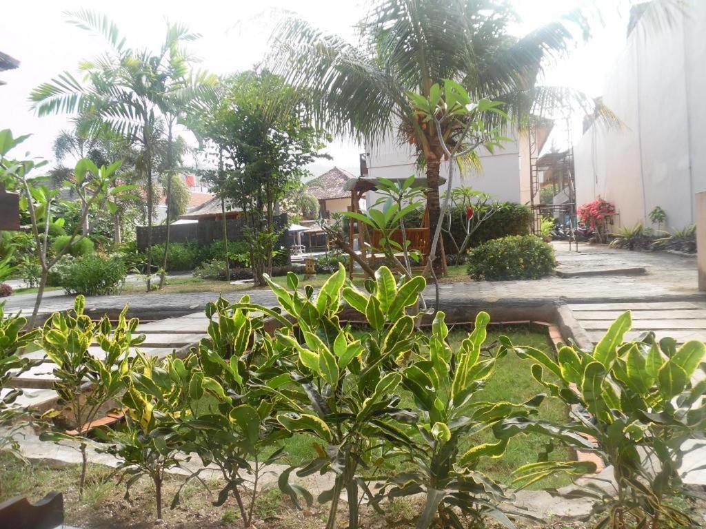 Melati Resort & Hotel Kuta  エクステリア 写真